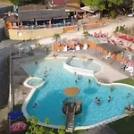 Mobil-home Confortable Avec Terrasse Pour 6 Personnes - Api-1-52-647 * La Cassagne