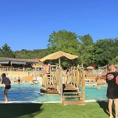 营地 Mobil-home Confortable Avec Terrasse Pour 6 Personnes - Api-1-52-647